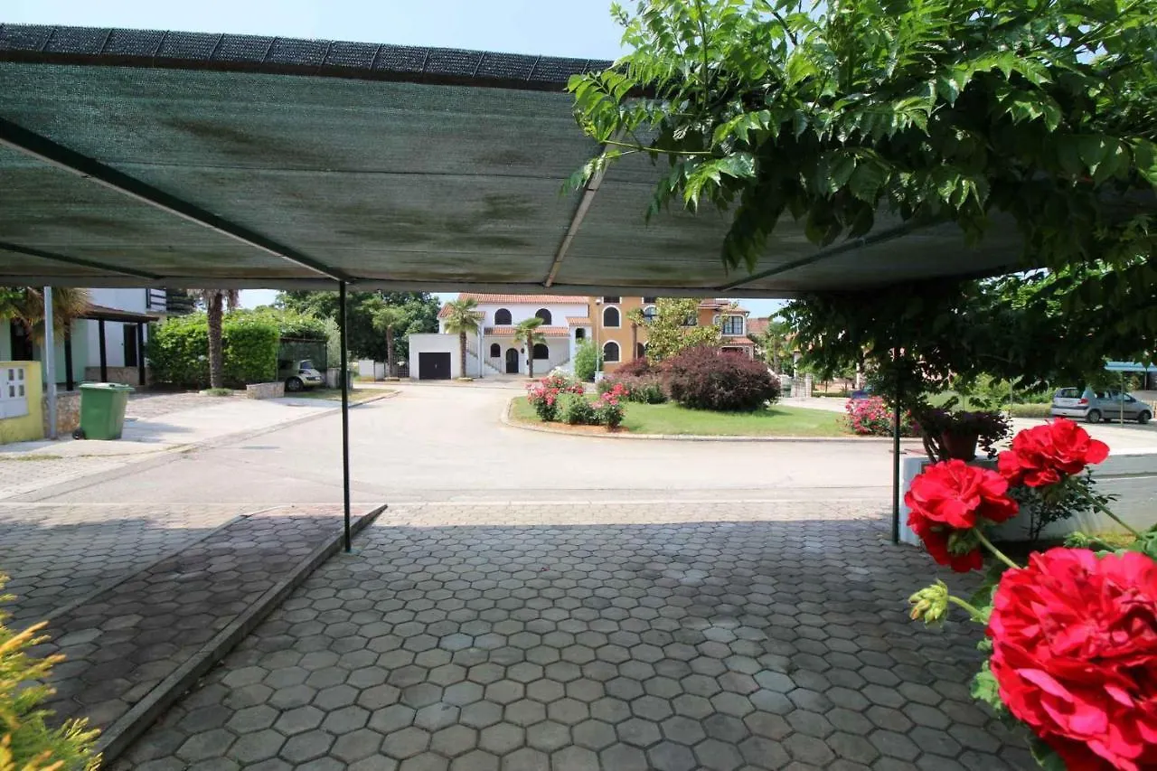 Apartment In Funtana/Istrien 31340